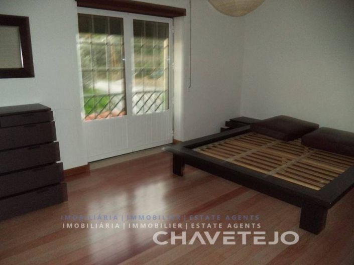 Image No.10-3 Bed House for sale