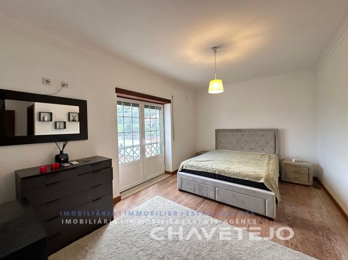 Image No.12-3 Bed House for sale