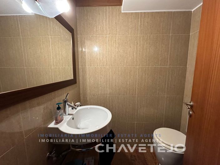 Image No.14-3 Bed House for sale