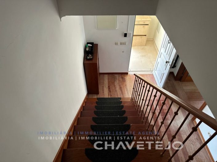 Image No.19-3 Bed House for sale