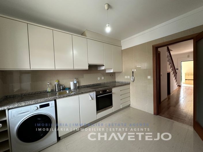 Image No.4-3 Bed House for sale