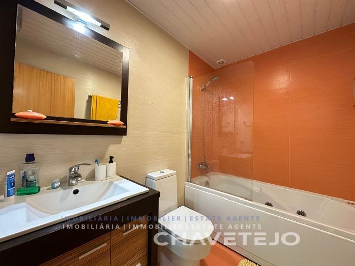 Image No.12-2 Bed Apartment for sale