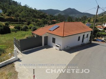 1 - Ferreira do Zêzere, Maison