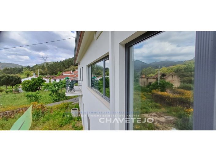 Image No.10-3 Bed House for sale