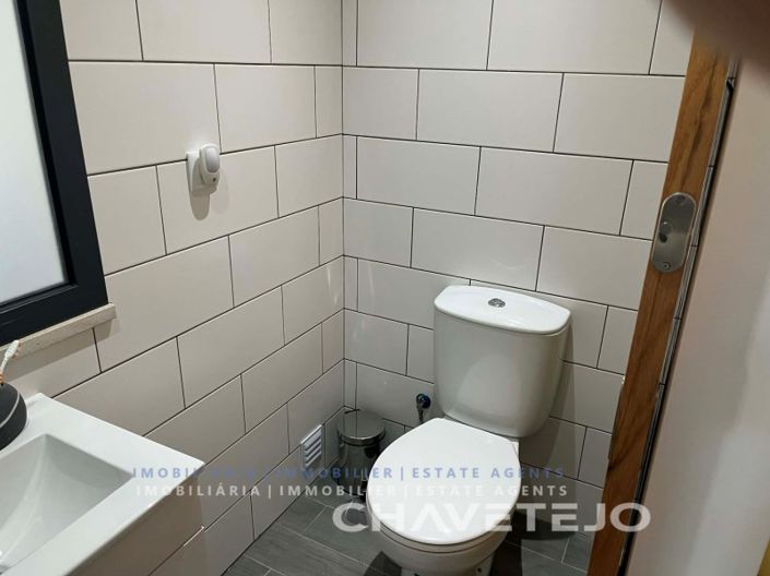Image No.15-3 Bed House for sale