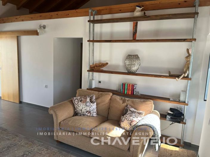 Image No.18-3 Bed House for sale