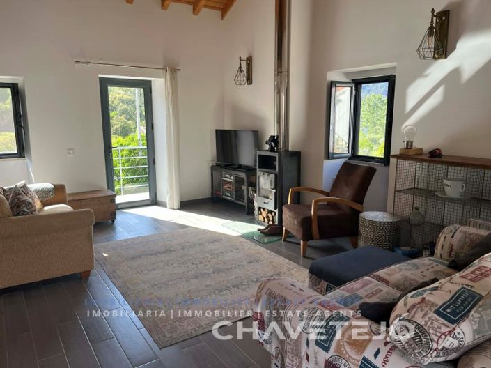 Image No.19-3 Bed House for sale