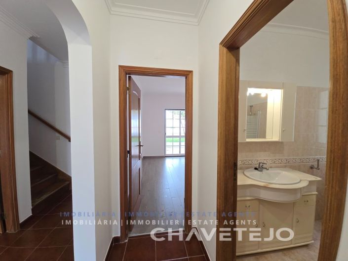 Image No.15-4 Bed House for sale