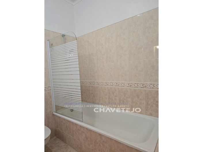 Image No.16-4 Bed House for sale