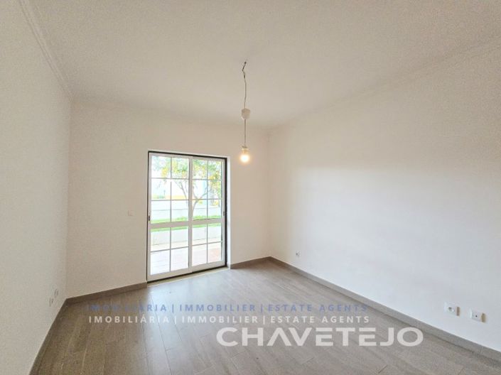 Image No.19-4 Bed House for sale