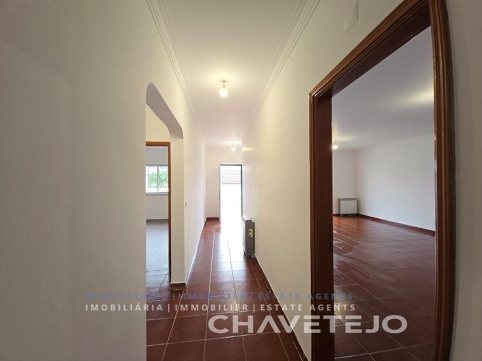 Image No.21-4 Bed House for sale