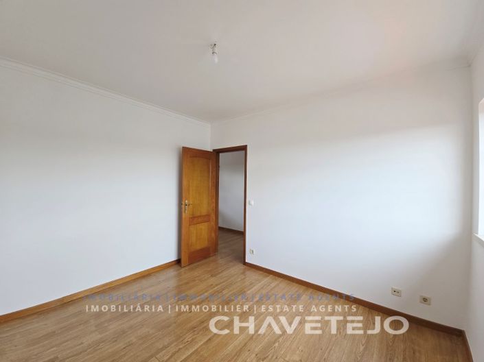 Image No.33-4 Bed House for sale