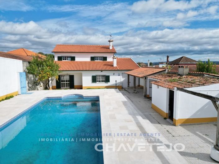 Image No.42-4 Bed House for sale