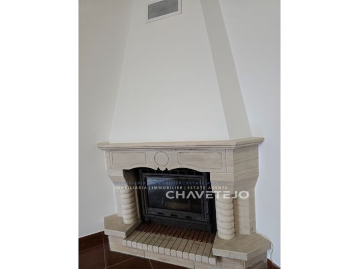 Image No.9-4 Bed House for sale