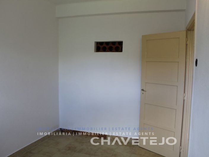 Image No.16-7 Bed House for sale