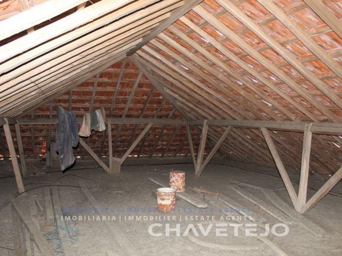 Image No.27-7 Bed House for sale