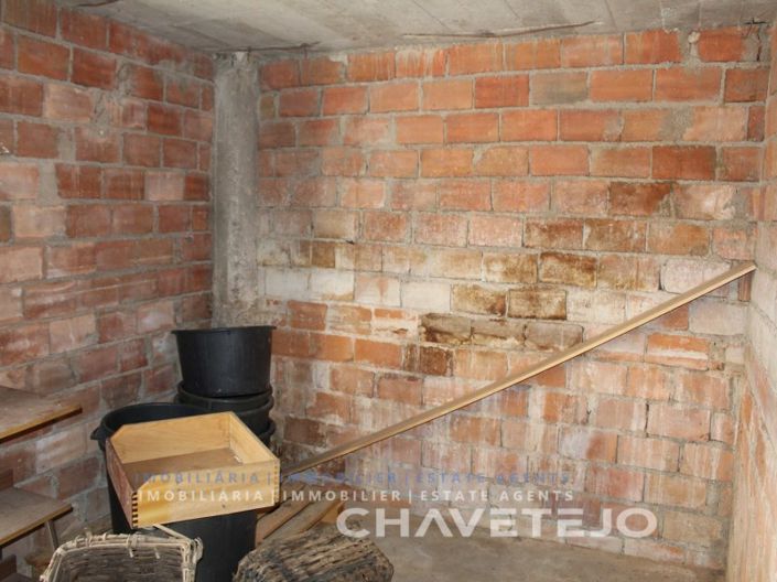 Image No.34-7 Bed House for sale