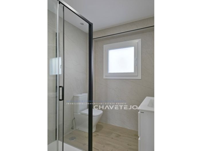 Image No.15-4 Bed House for sale