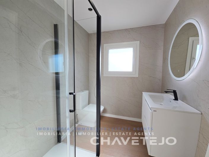 Image No.35-4 Bed House for sale