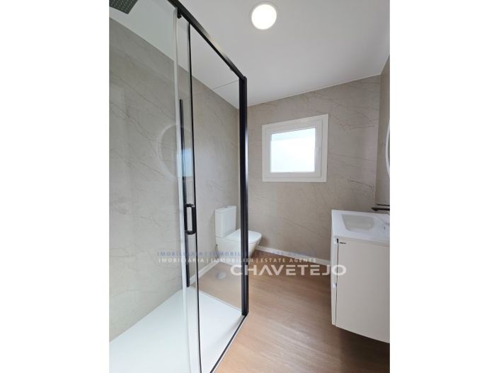 Image No.36-4 Bed House for sale