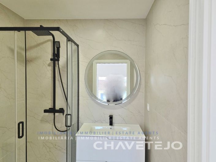 Image No.47-4 Bed House for sale