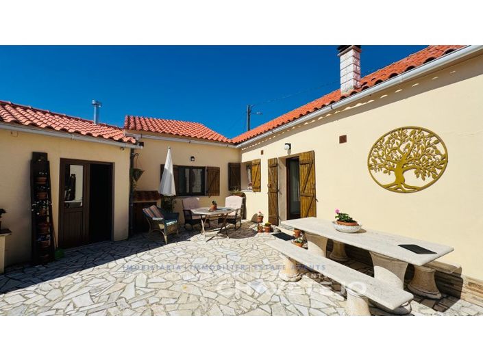 Image No.36-2 Bed House for sale