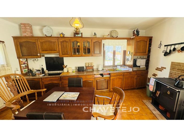 Image No.8-2 Bed House for sale