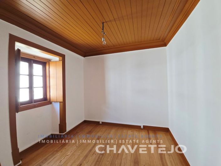 Image No.18-2 Bed House for sale