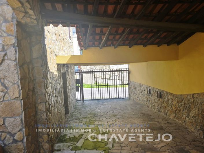 Image No.40-2 Bed House for sale