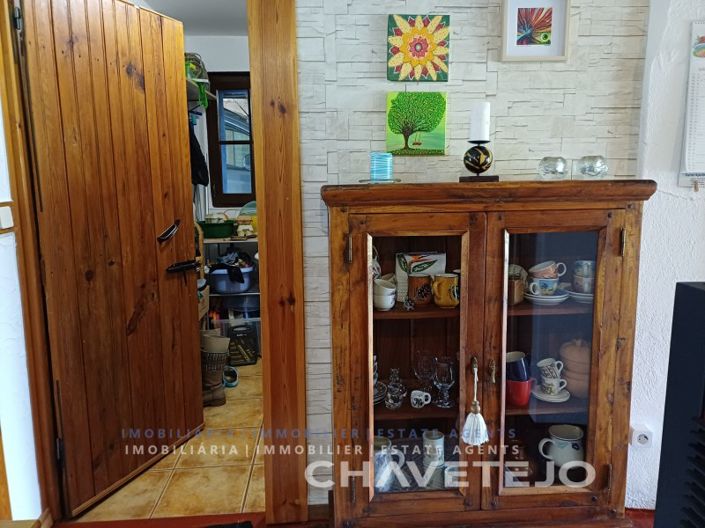 Image No.12-2 Bed House for sale