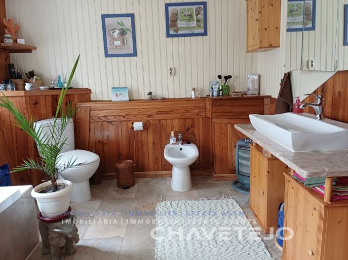 Image No.15-2 Bed House for sale