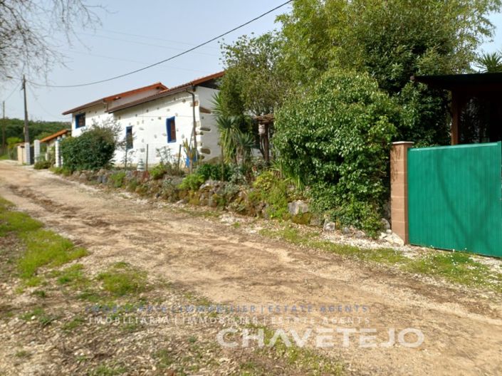 Image No.5-2 Bed House for sale