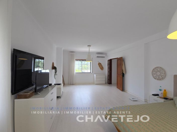 Image No.13-4 Bed House for sale