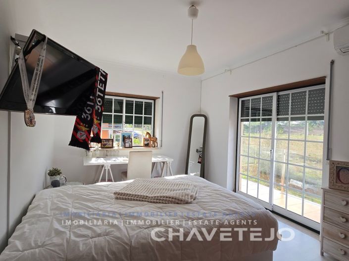 Image No.24-4 Bed House for sale