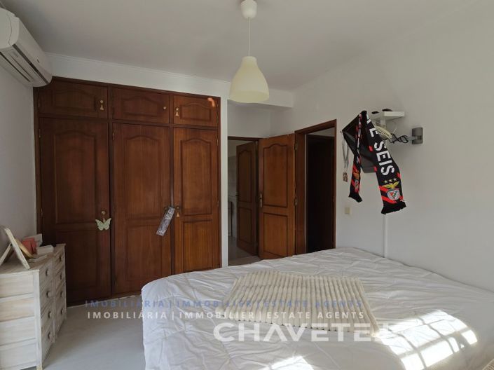 Image No.25-4 Bed House for sale