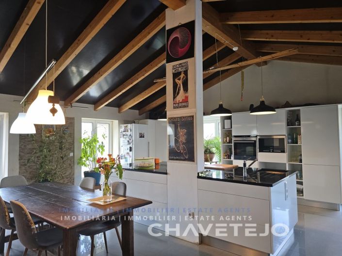 Image No.11-3 Bed House for sale