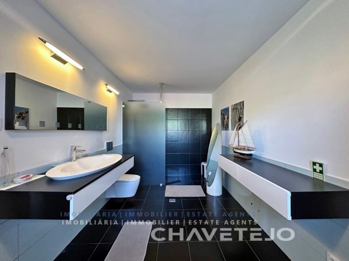 Image No.27-3 Bed House for sale