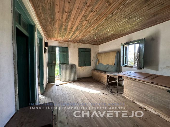 Image No.8-2 Bed House for sale