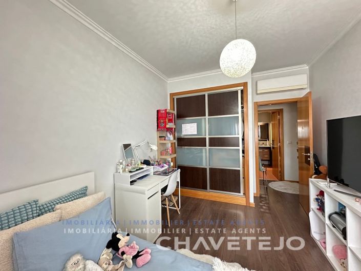 Image No.22-3 Bed Apartment for sale