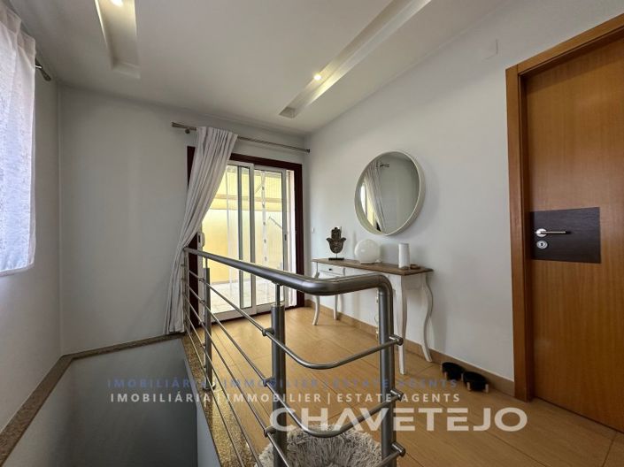 Image No.26-3 Bed Apartment for sale