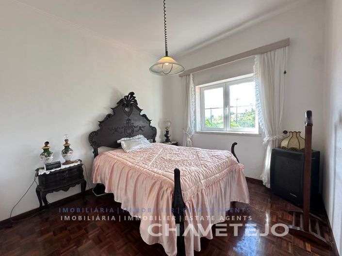 Image No.10-4 Bed House for sale