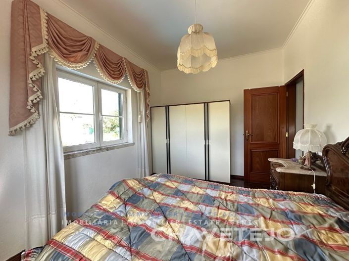 Image No.19-4 Bed House for sale