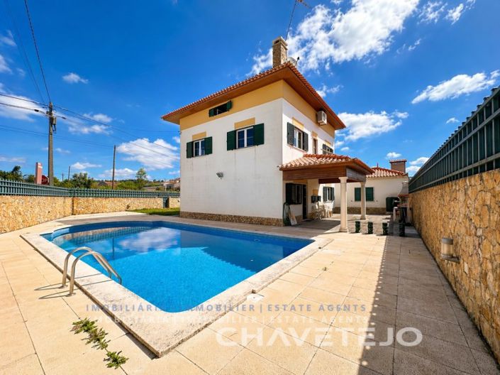 Image No.2-4 Bed House for sale