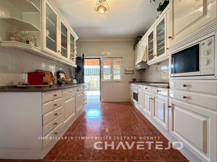 Image No.31-4 Bed House for sale