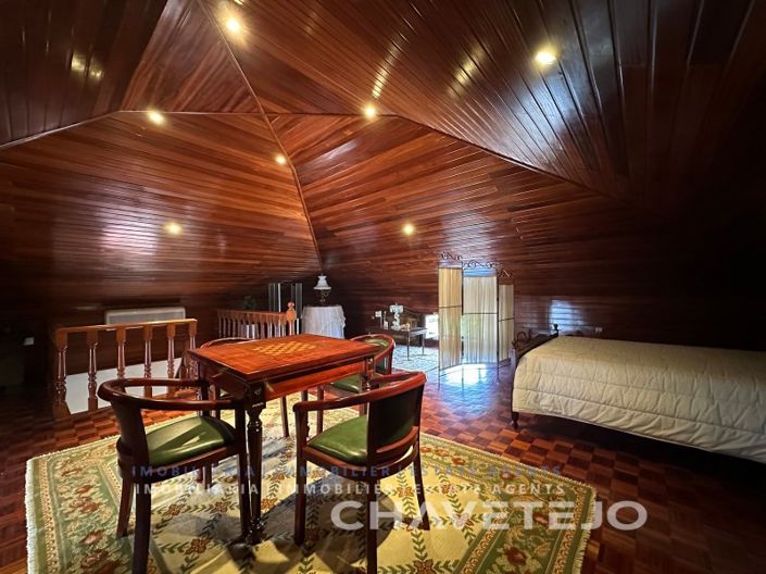 Image No.6-4 Bed House for sale