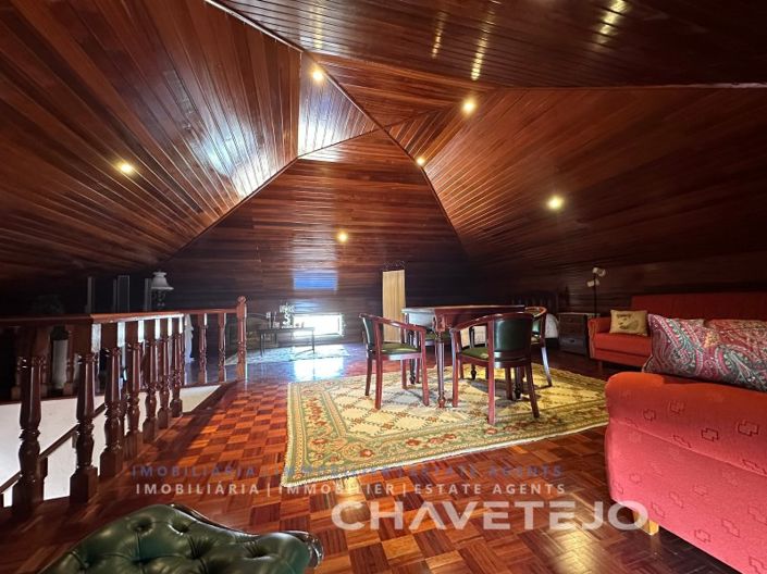 Image No.7-4 Bed House for sale