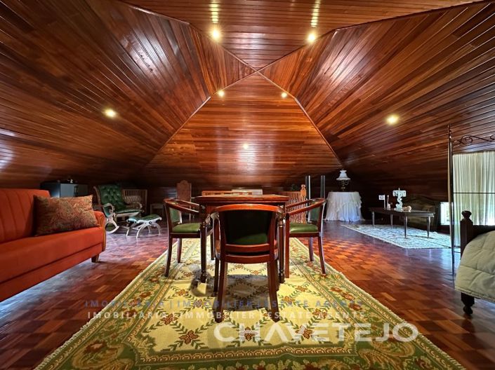 Image No.9-4 Bed House for sale