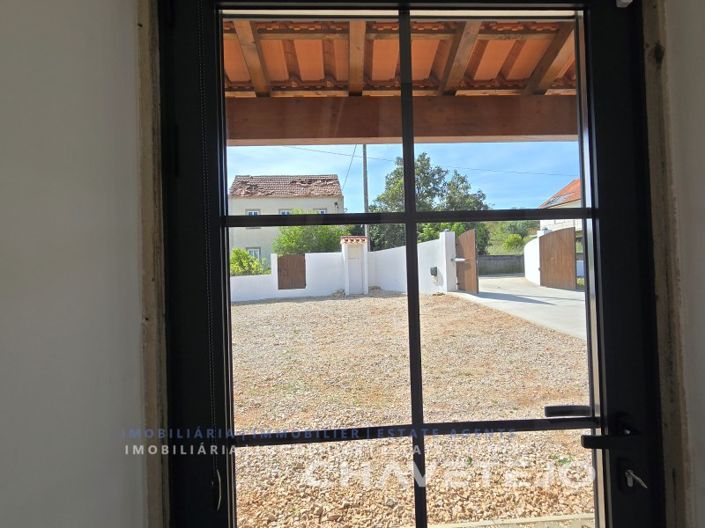 Image No.15-3 Bed House for sale