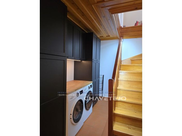 Image No.42-3 Bed House for sale