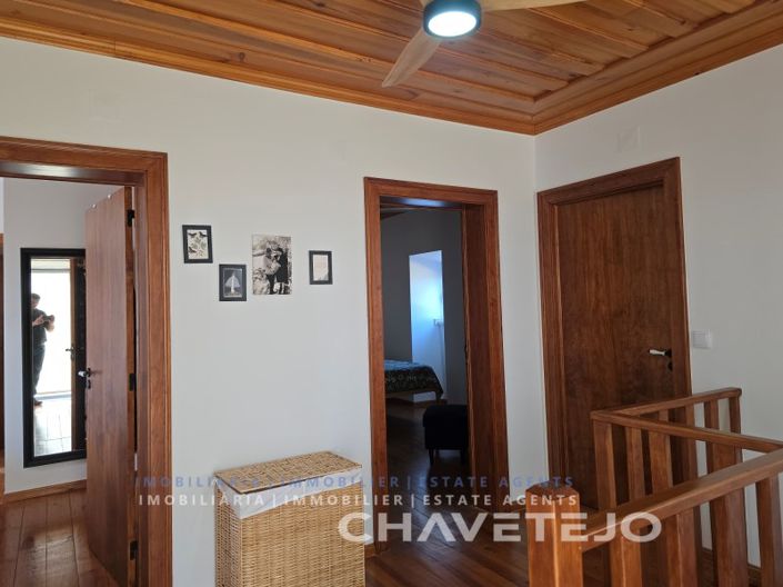 Image No.45-3 Bed House for sale